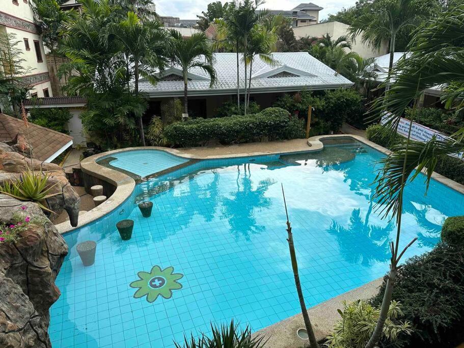 Alona Park Residence - 3 Bedroom Apartment- Alex And Jesa Unit Panglao Exterior foto