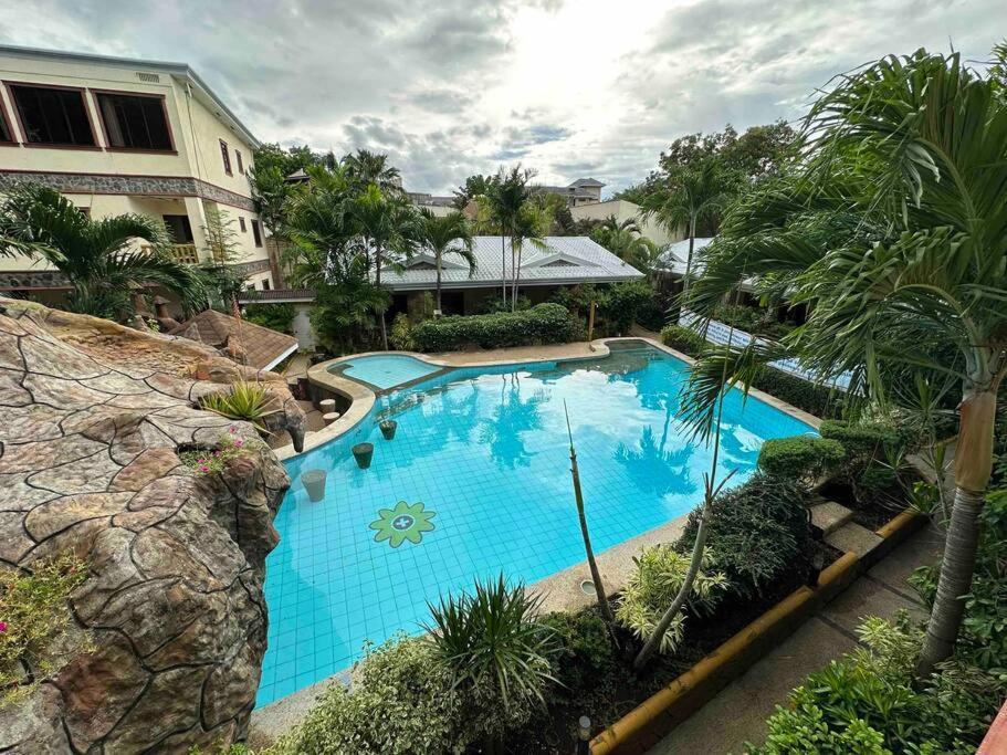 Alona Park Residence - 3 Bedroom Apartment- Alex And Jesa Unit Panglao Exterior foto
